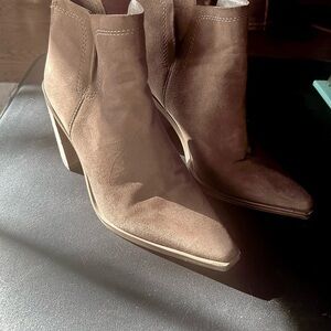 Suede Pointed-Toe Ankle Boots - Brown